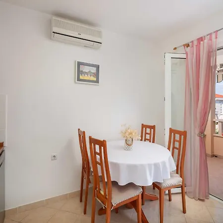 Bella Vista - Two Bedroom With Terrace A4 Apartman